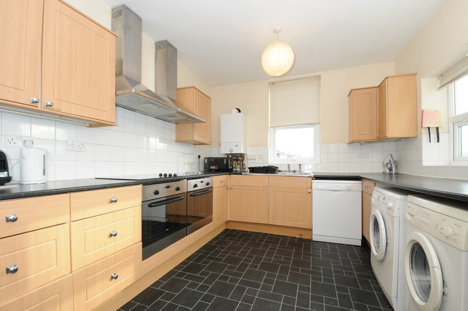 Room Mutley Plain in Plymouth