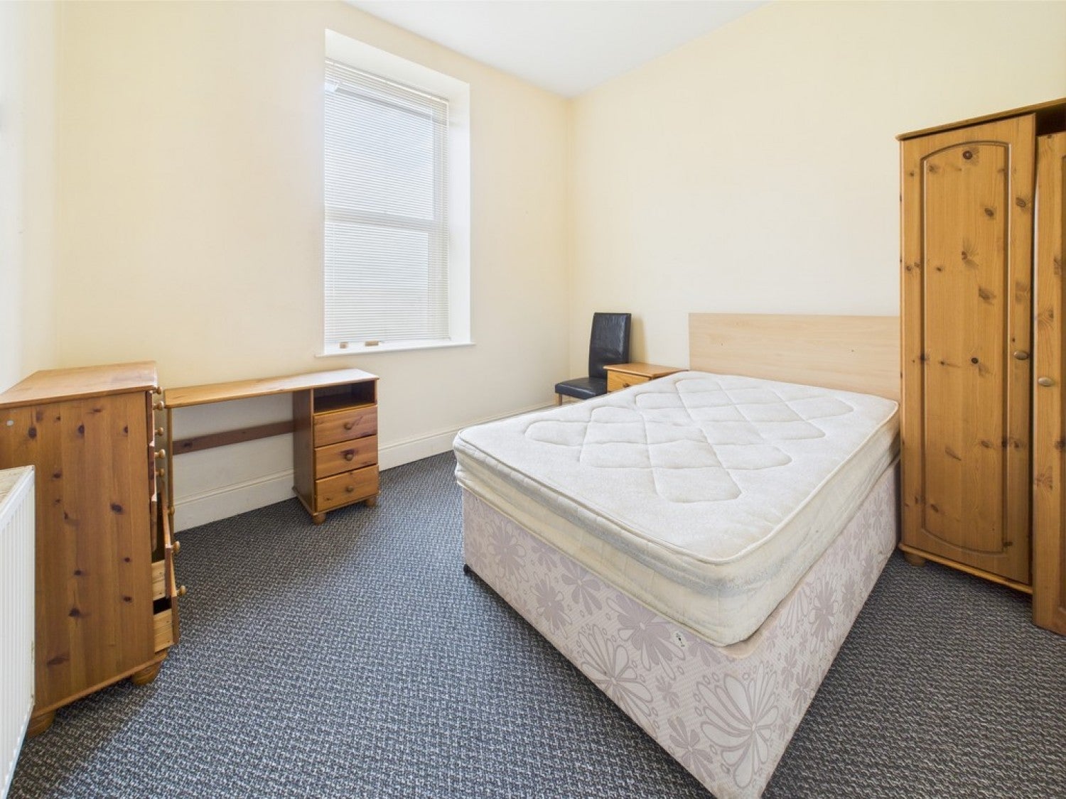 Room Mutley Plain in Plymouth