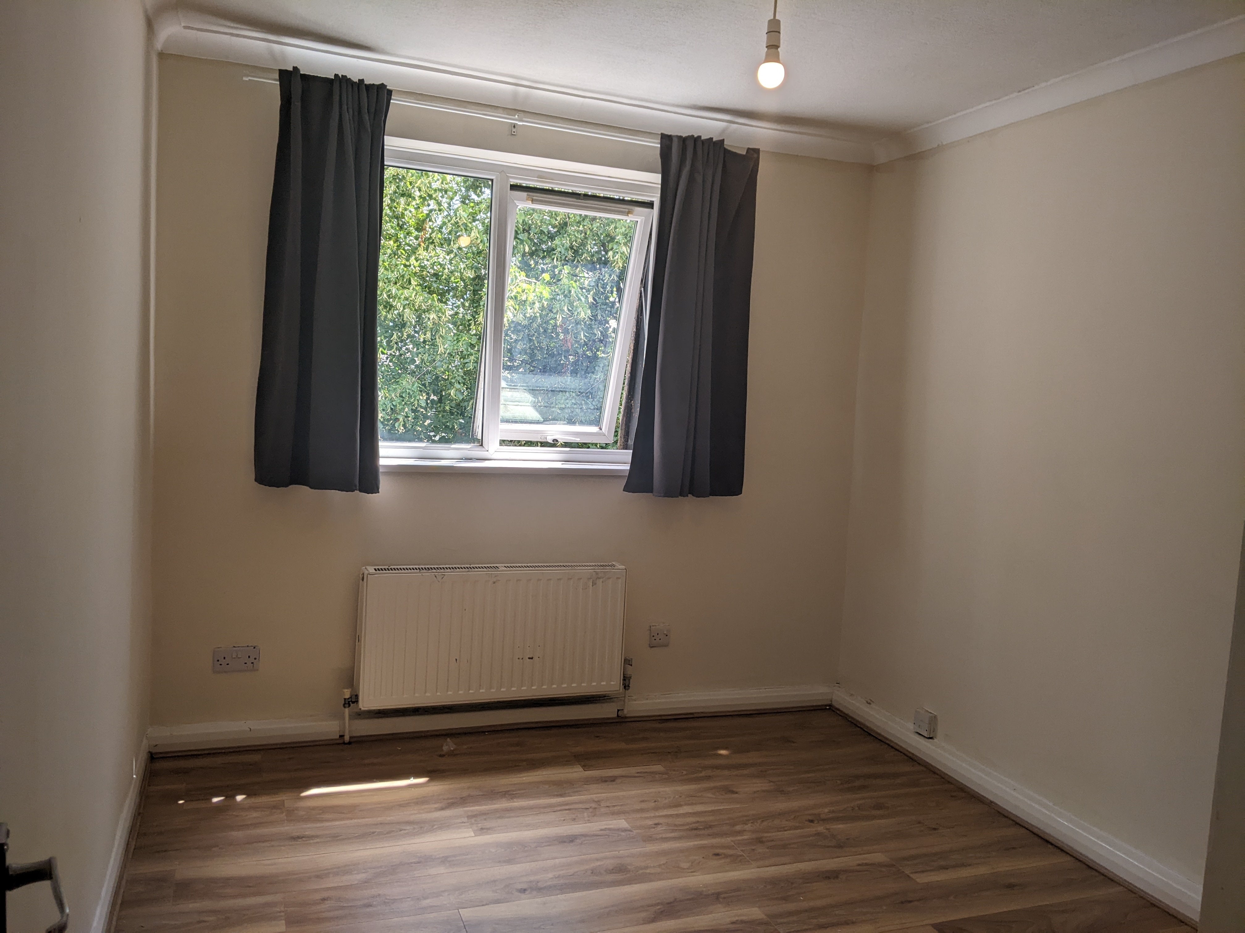 Flat Onslow Gardens in Greater London