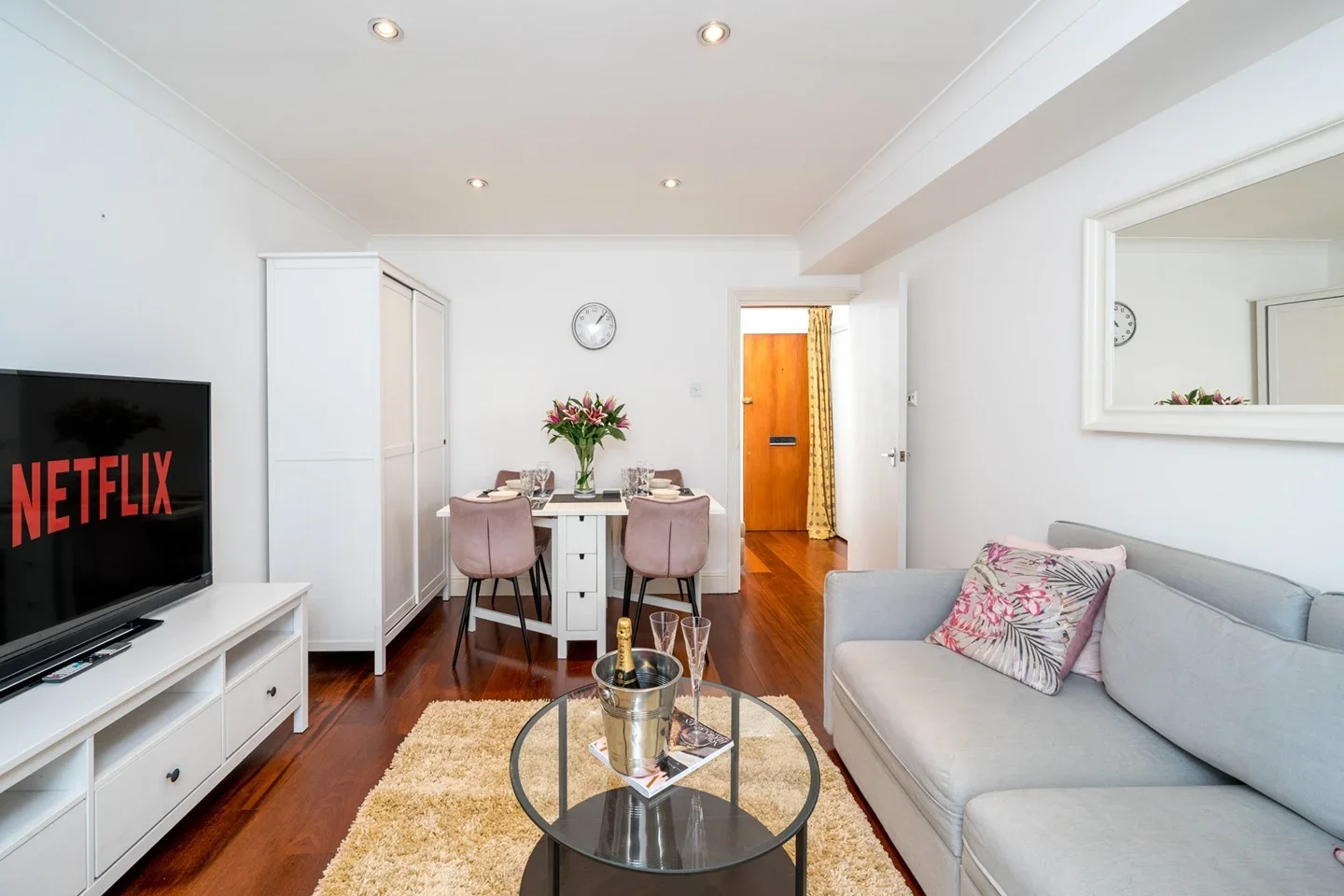 Flat East Ferry Road in Greater London