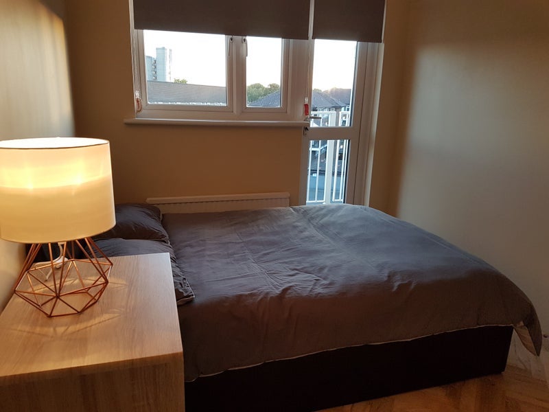 Room Lucey Way in Greater London