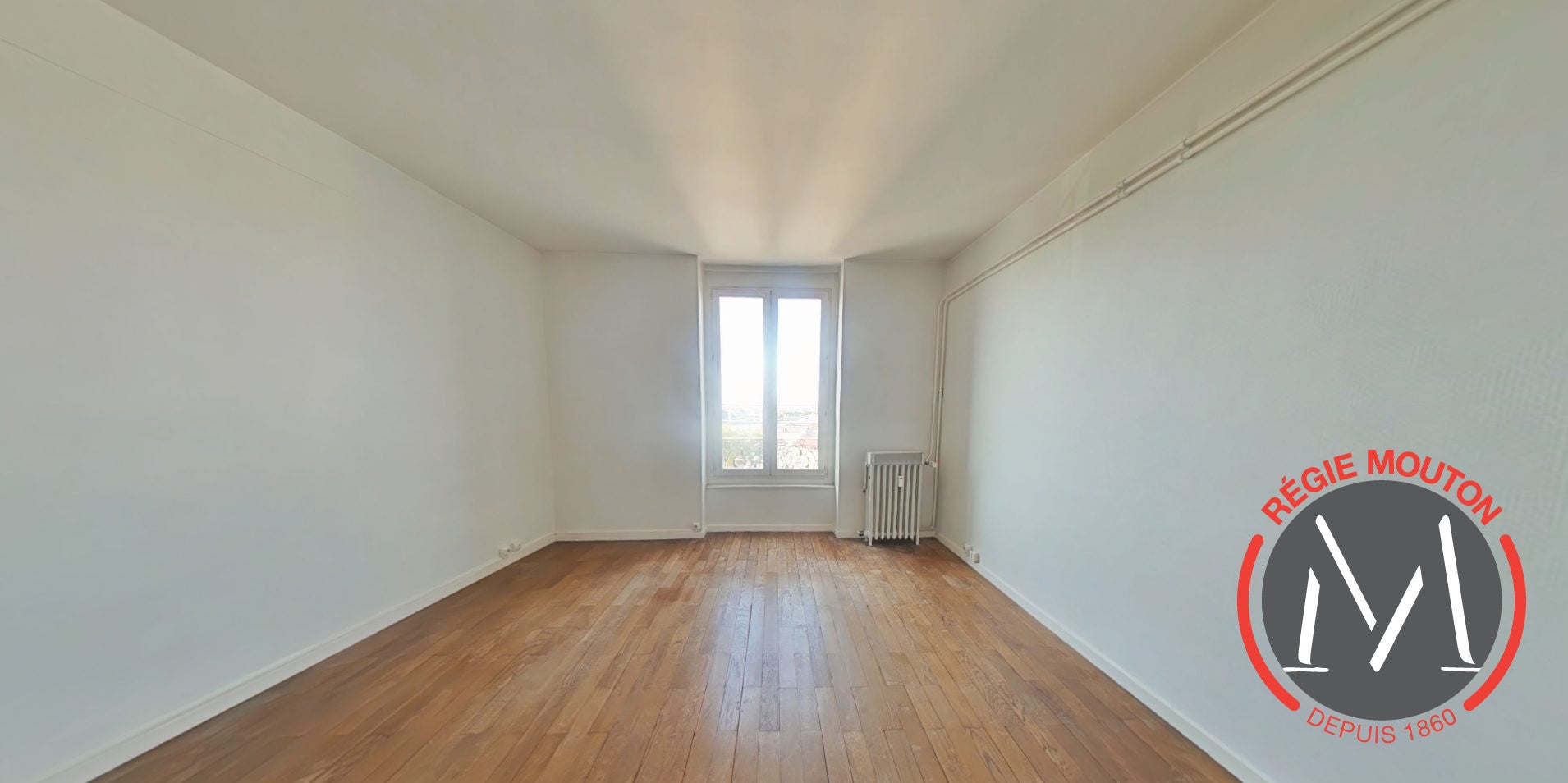 Flat Quai Jules Courmont in Lyon