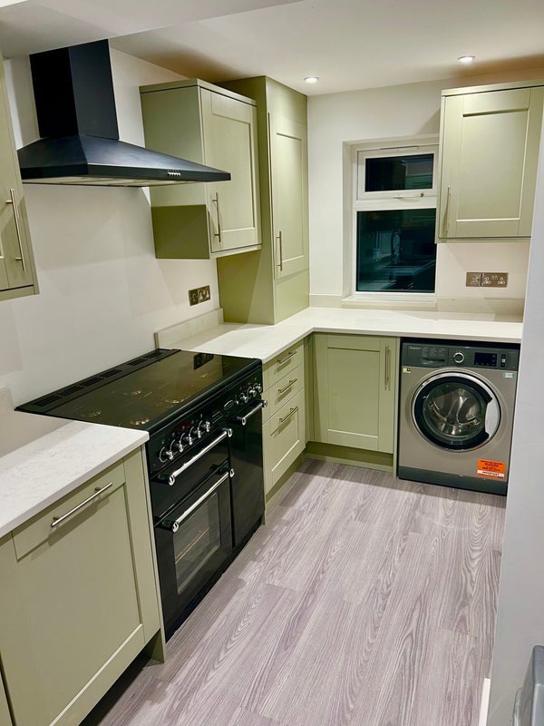 Room Earlsdon Avenue North in Coventry