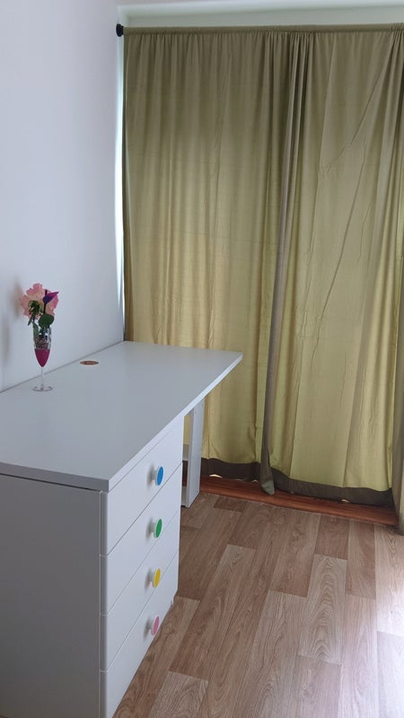 Room Gwent Close in Liverpool