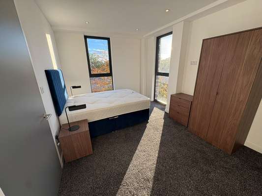 Flat Oldfield Road in Salford