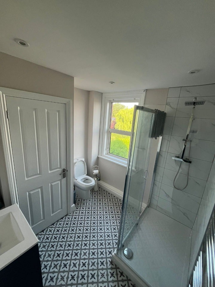 Room Forest Road in Melksham