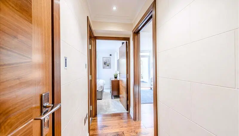 Flat Kensington Gardens Square in City of Westminster