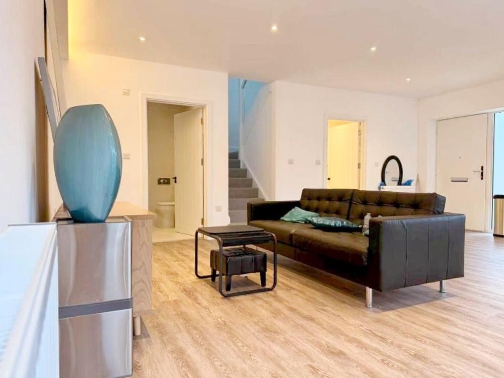 House Brook Mews in Greater London