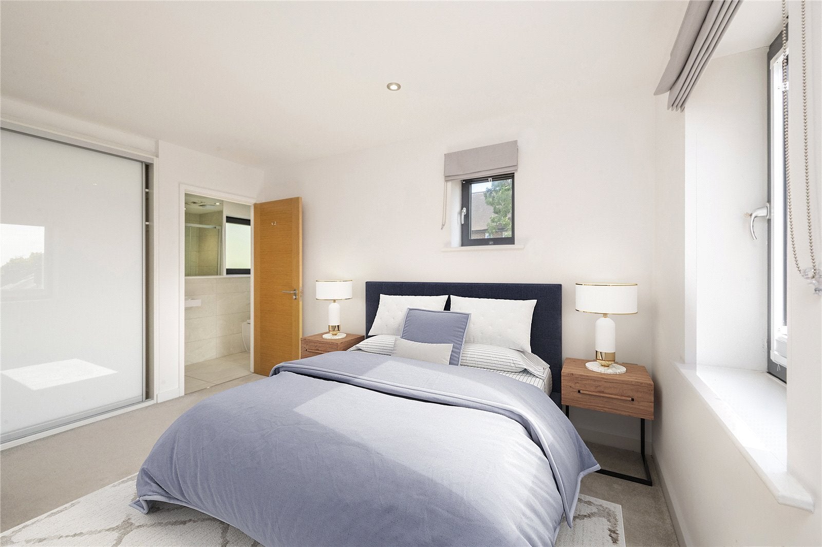 Flat Mortlake High Street in Greater London