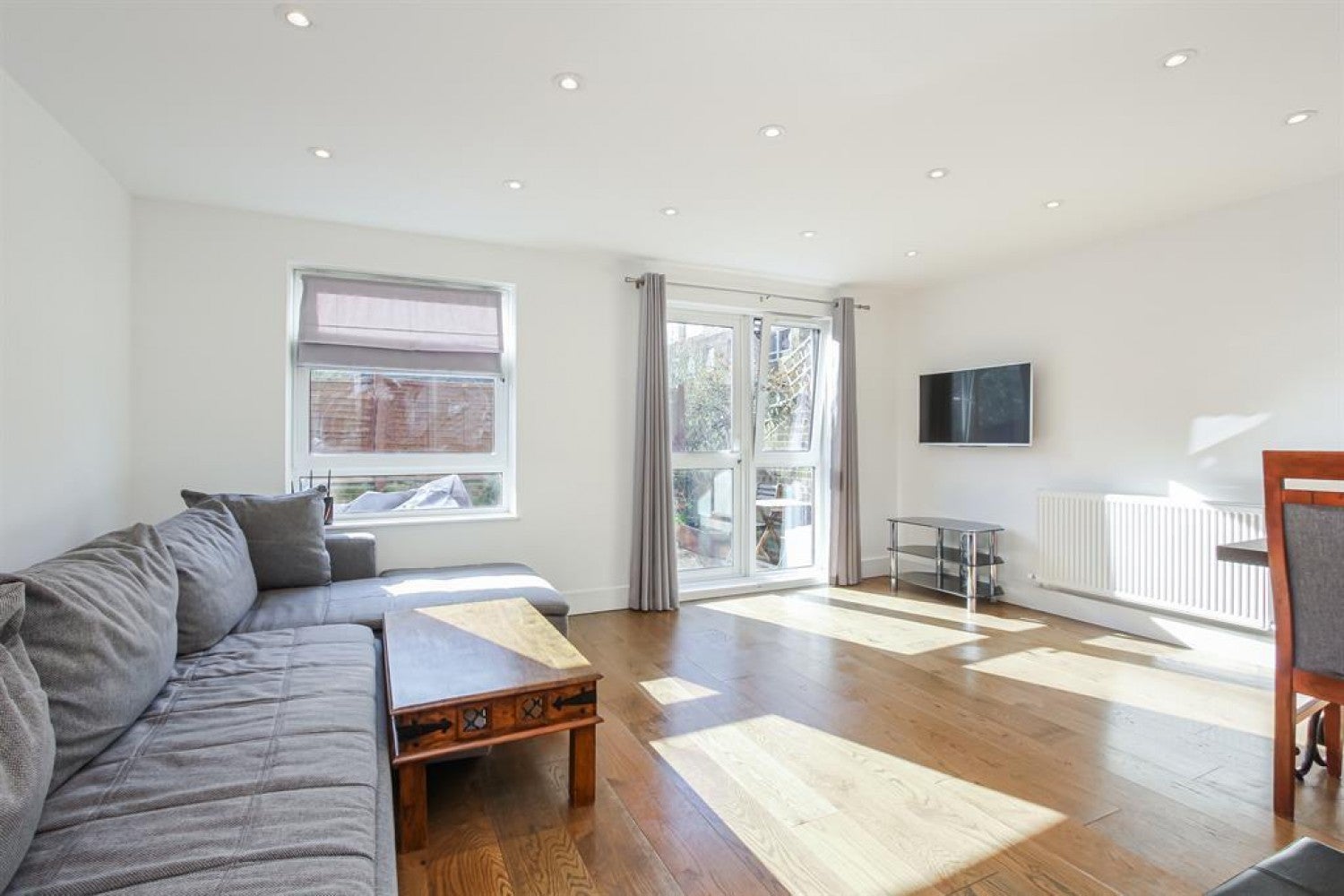 Flat McNeil Road in Greater London
