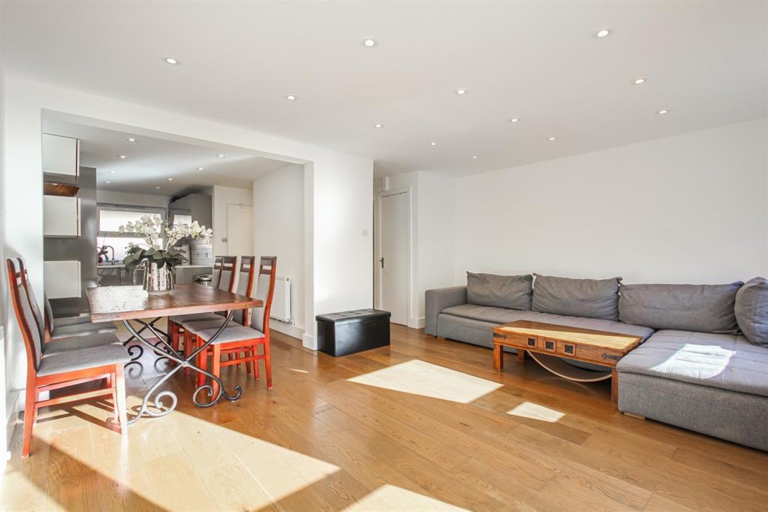 Flat McNeil Road in Greater London