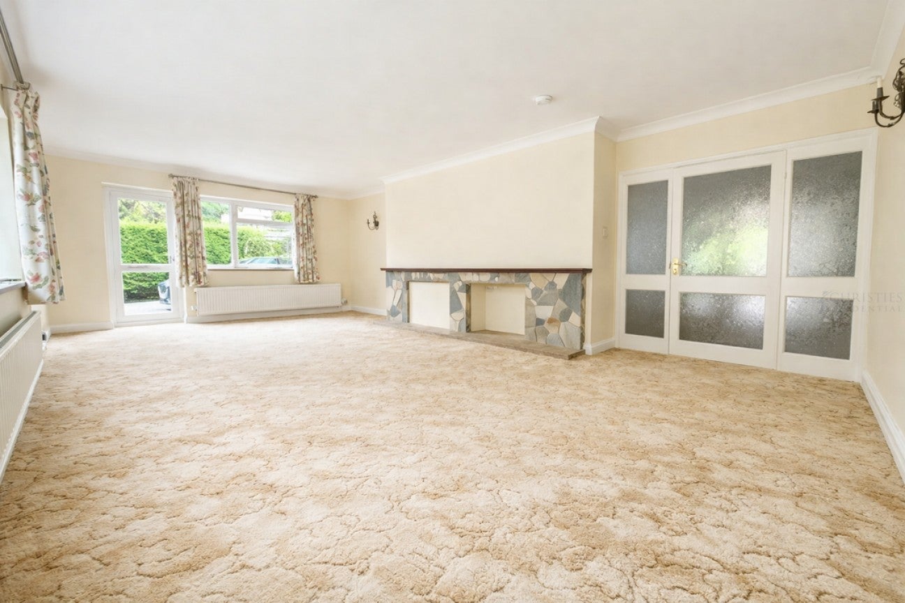 House Vicarage Close in Reigate and Banstead