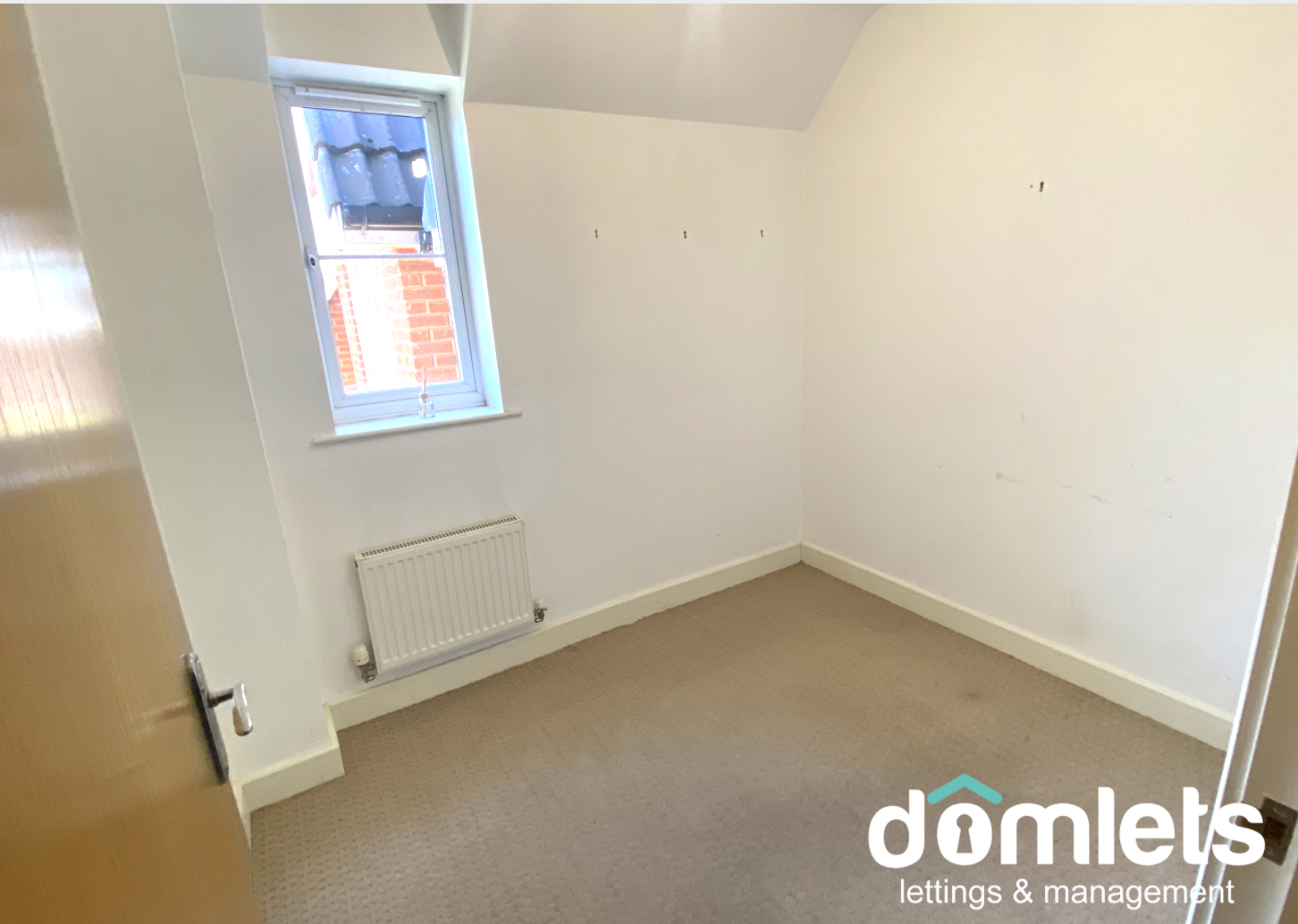 Flat Lindisfarne Court in Widnes