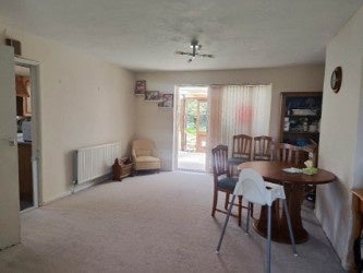 House Gosford Close in Cherwell District