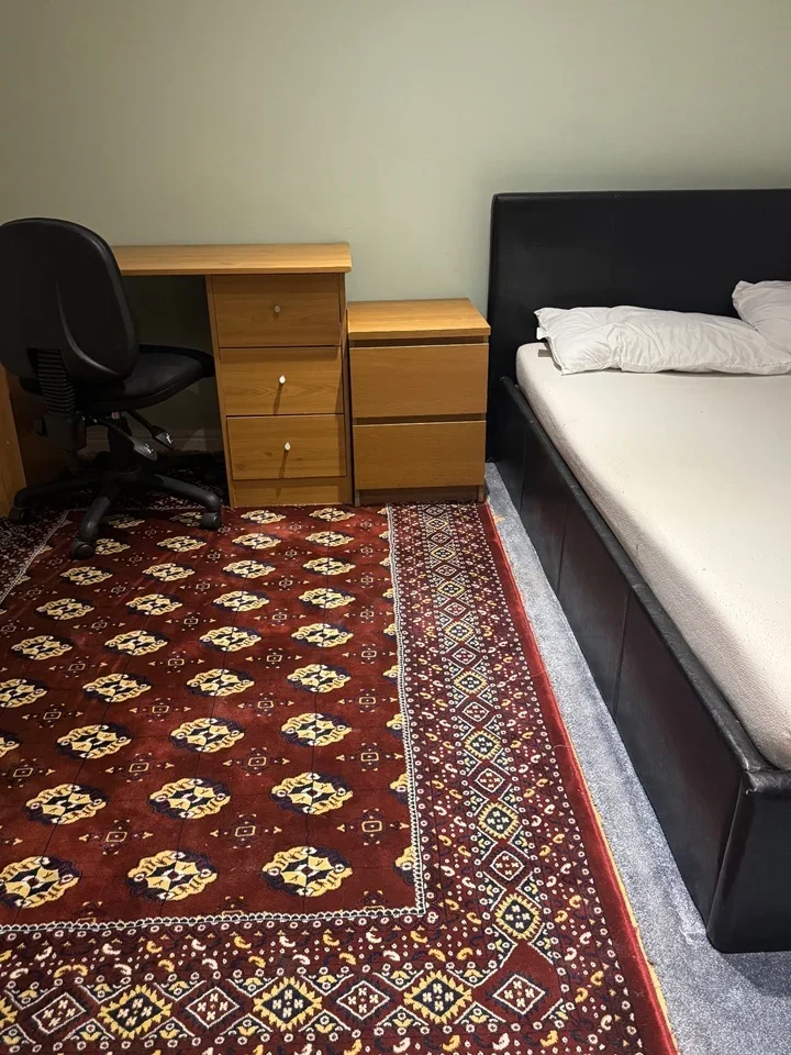 Room Newhouse Crescent in Watford