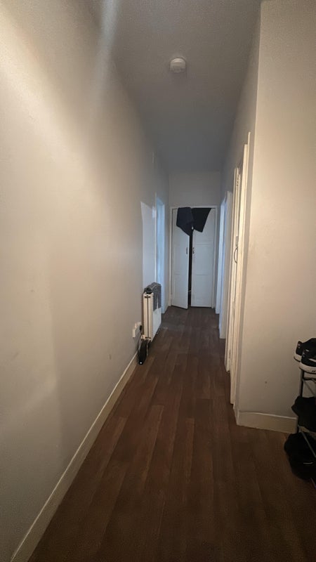 Flat Barrmill Road in Glasgow