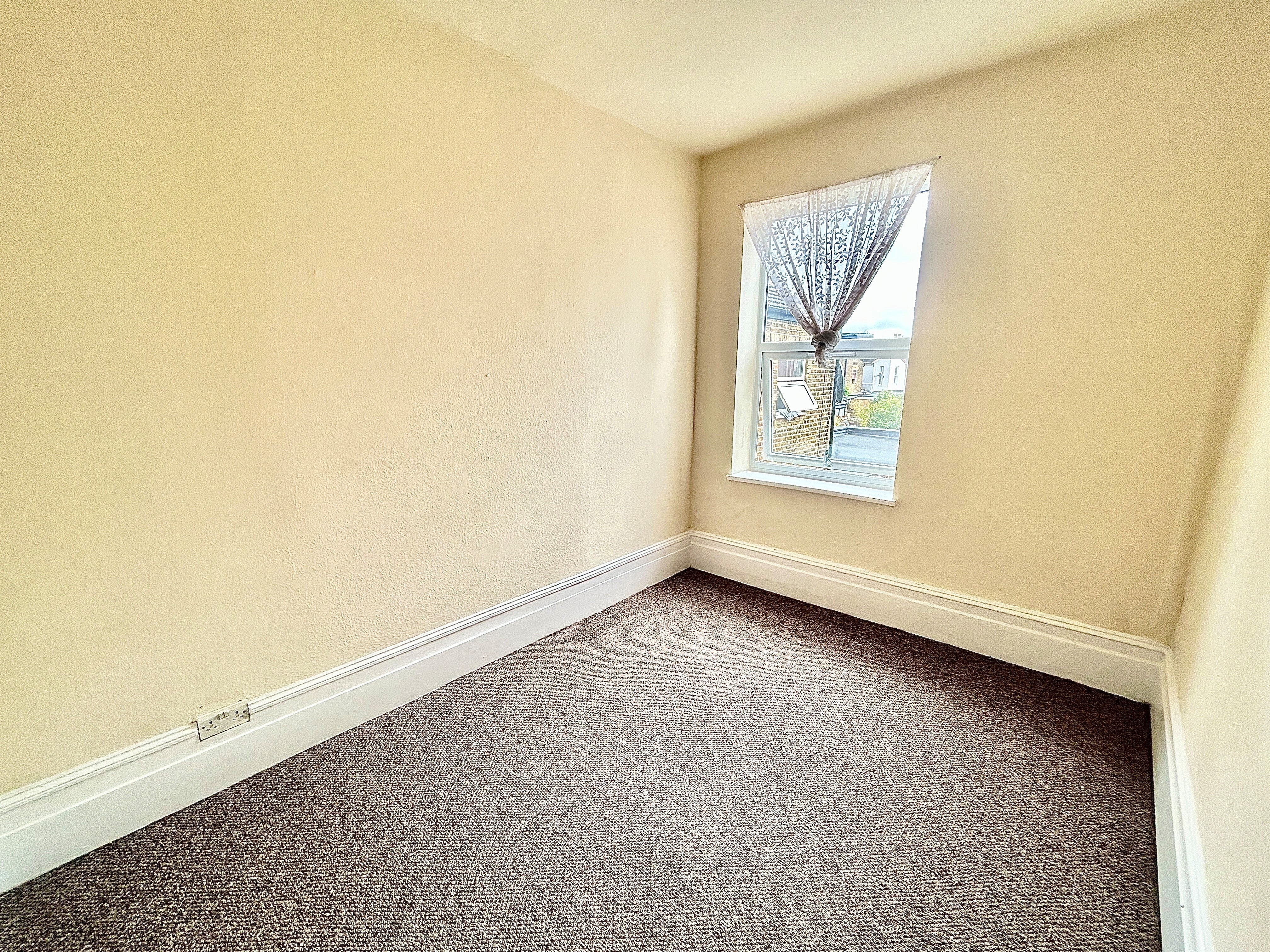 Flat High Road Leyton in Greater London