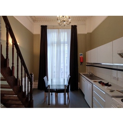 Flat Clanricarde Gardens in Greater London