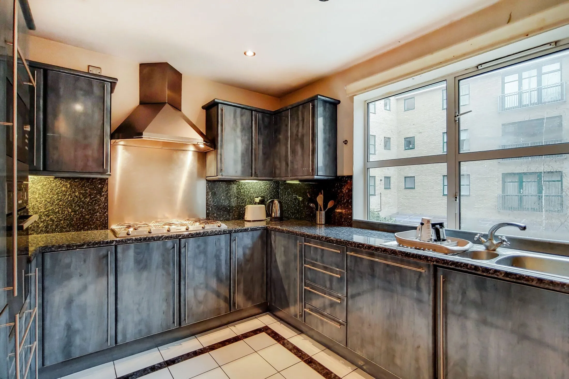 Flat Goswell Road in Greater London