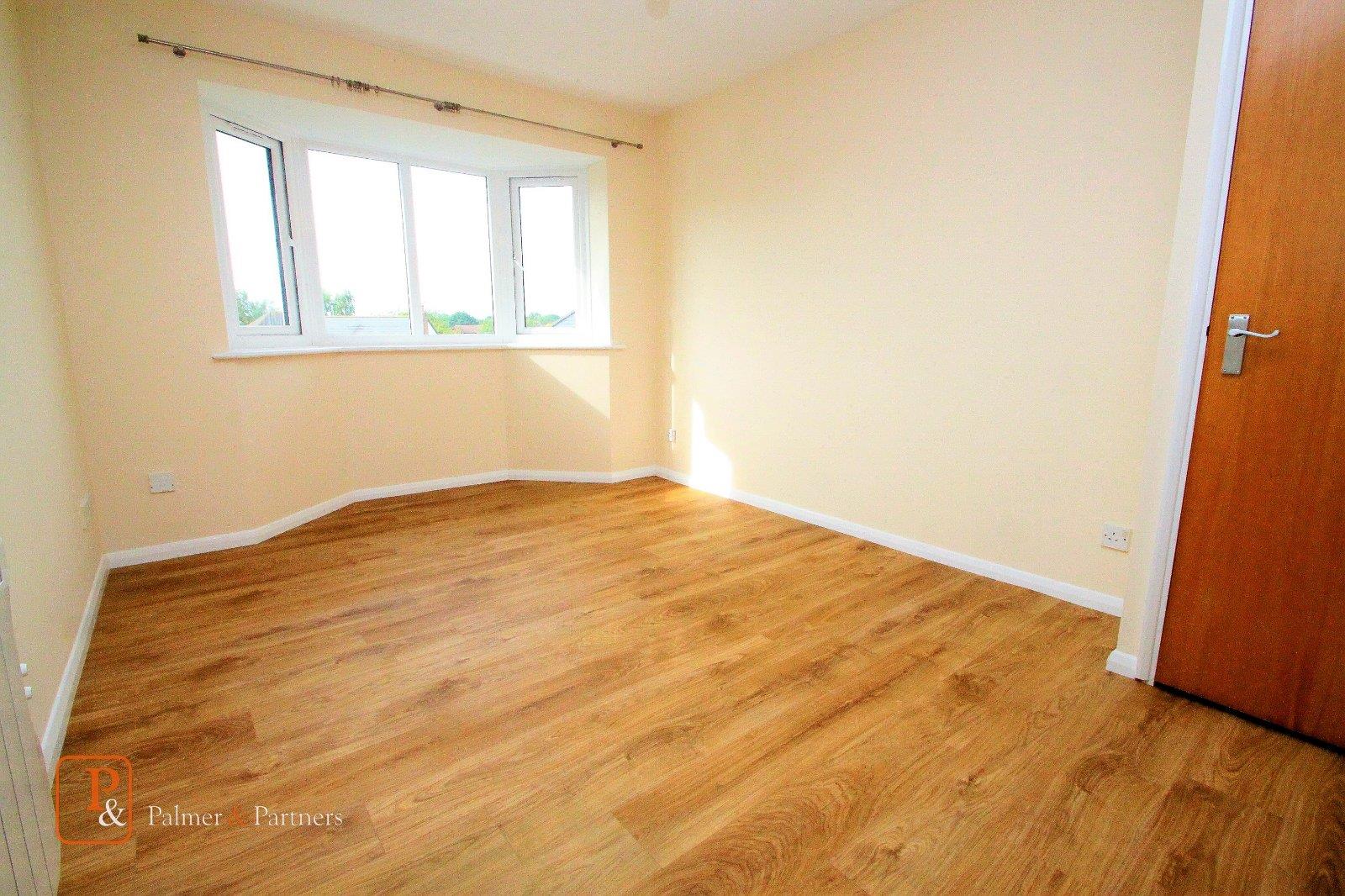 Flat Dale Close in Colchester