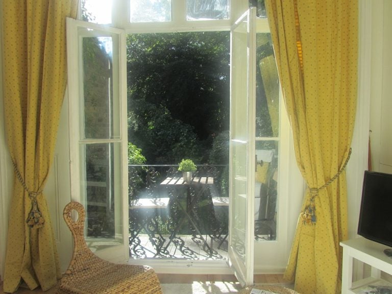 Flat Lower Addison Gardens in Greater London