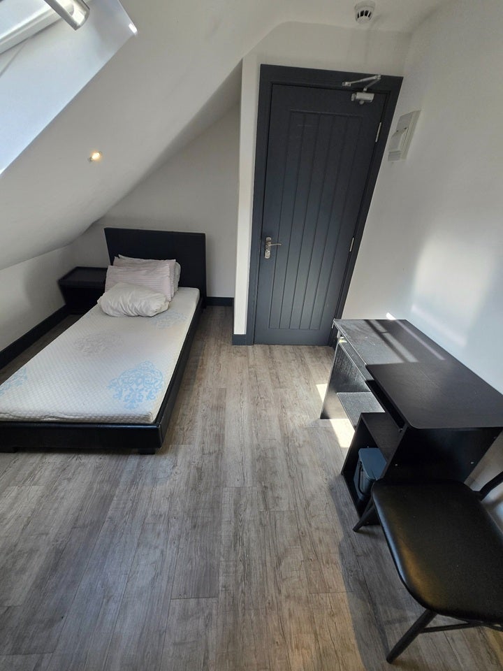 Room Sipson Road in Greater London