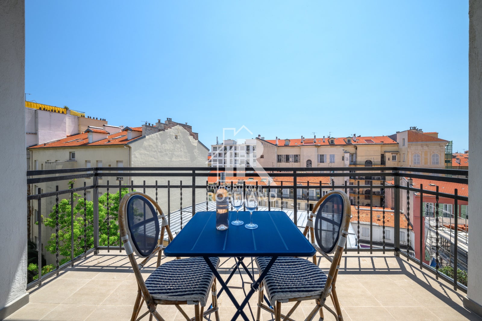 Flat Avenue Georges Clemenceau in Nice