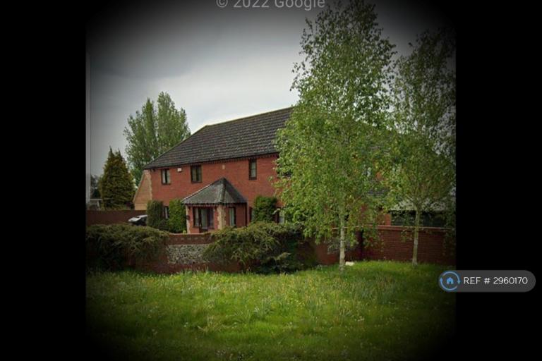 Room Buckenham Road in Breckland District