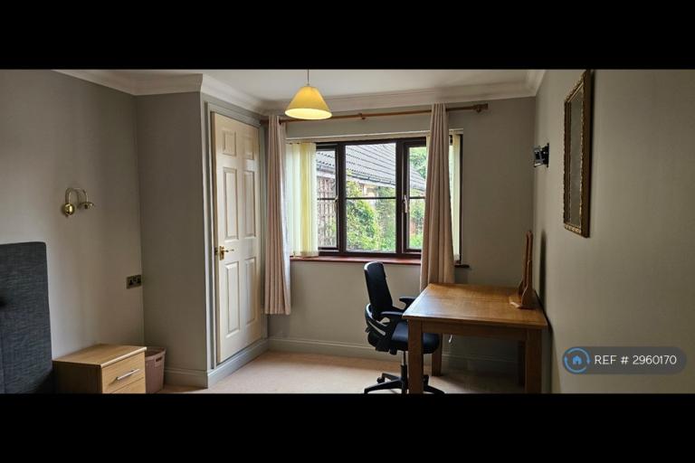 Room Buckenham Road in Breckland District