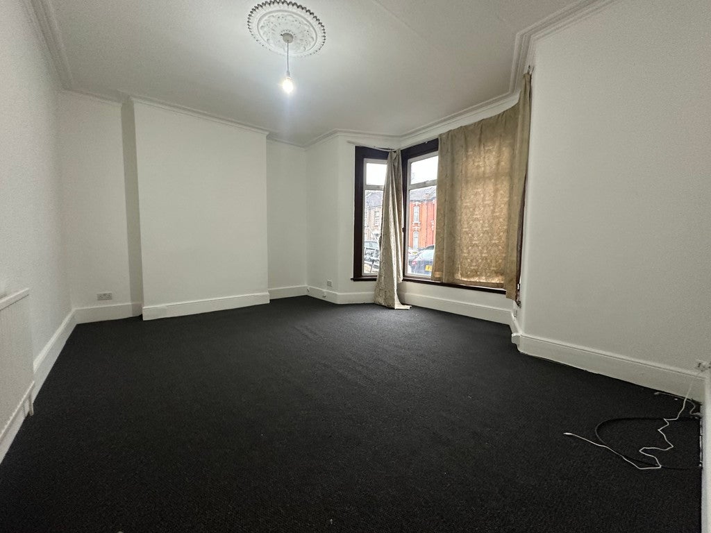 Flat Felbrigge Road in Greater London