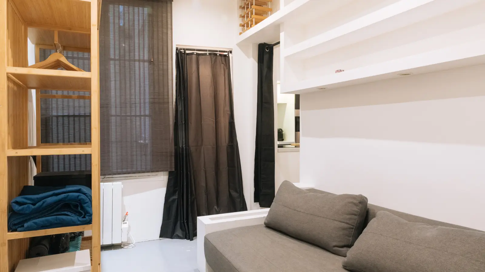 Flat Avenue Parmentier in Paris