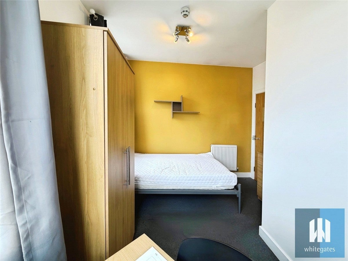 Room Firth Street in Kirklees