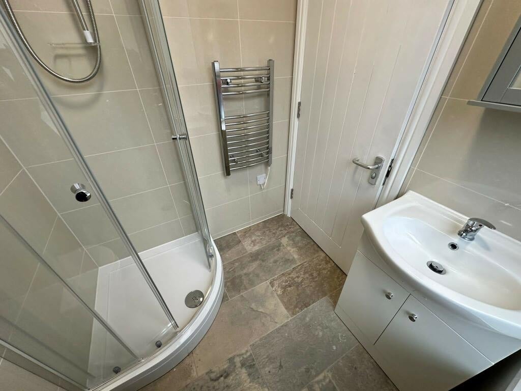 Room Alfreton Road in Nottingham