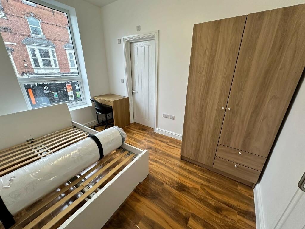Room Alfreton Road in Nottingham