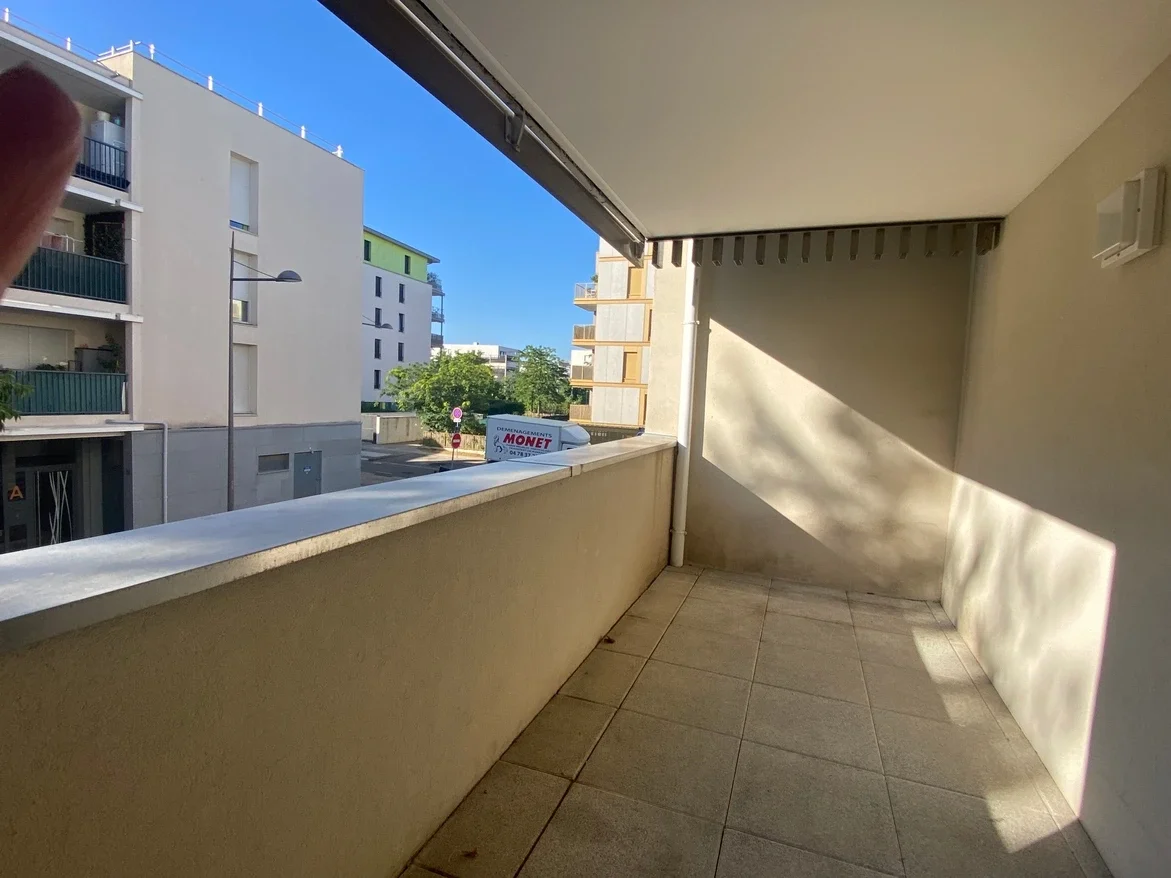 Flat Rue Garibaldi in Sathonay-Camp