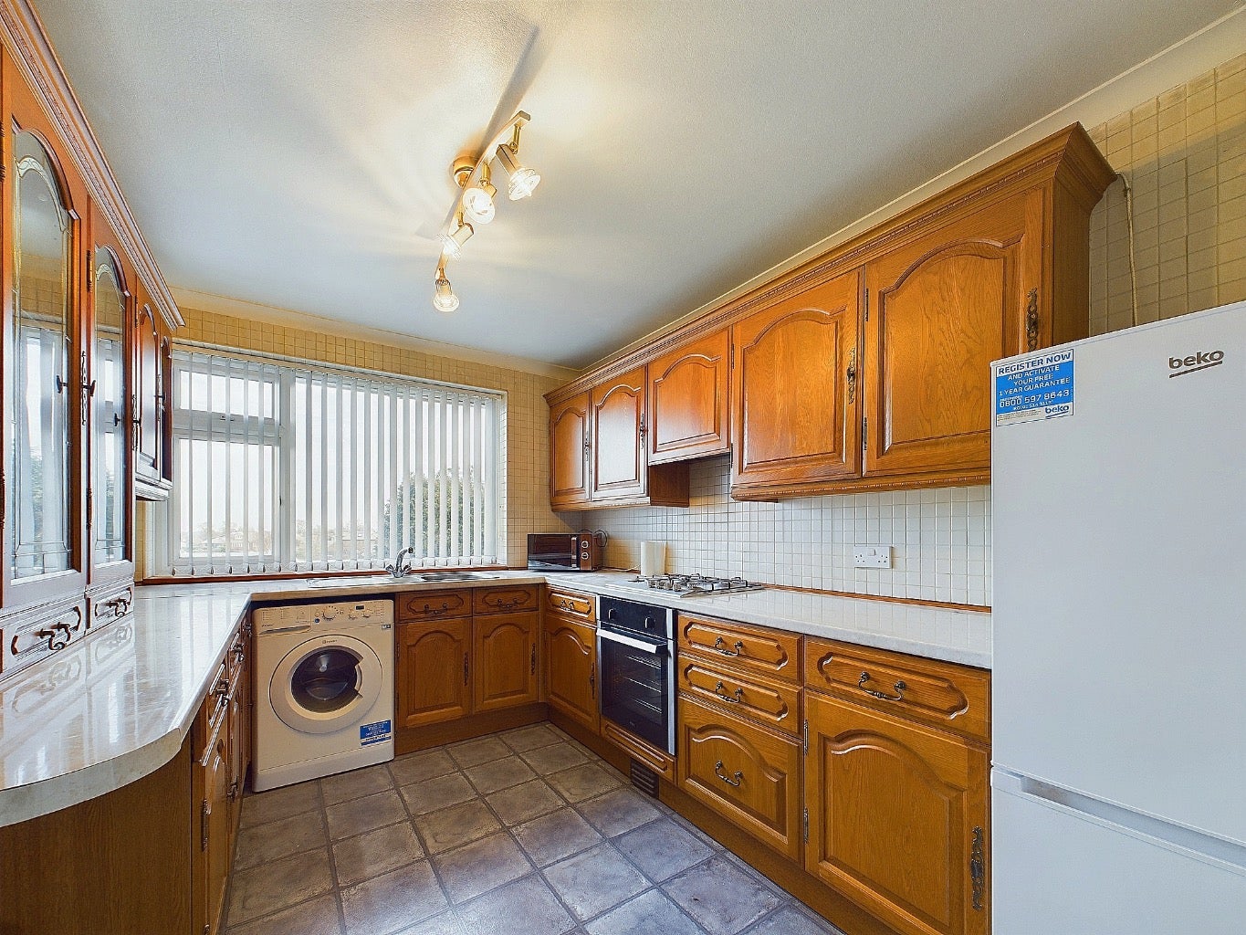 Flat Woodside Drive in Dartford