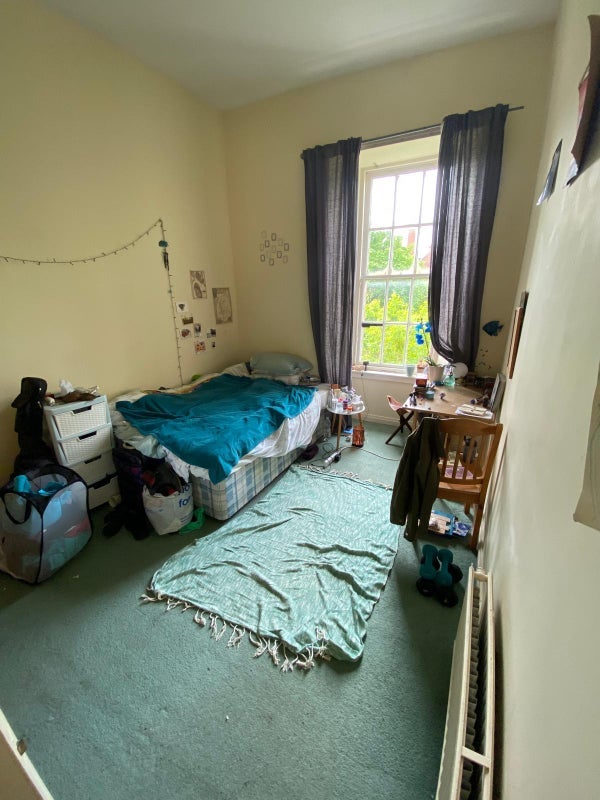 Room Carnarvon Street in Glasgow