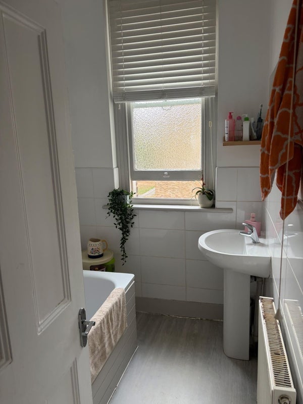 Room South Island Place in Greater London