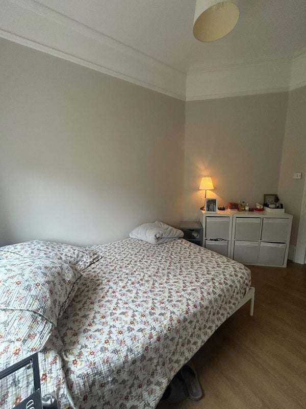 Room South Island Place in Greater London