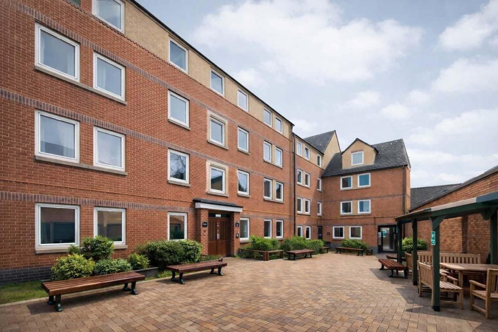 Flat Lower Brown Street in Leicester