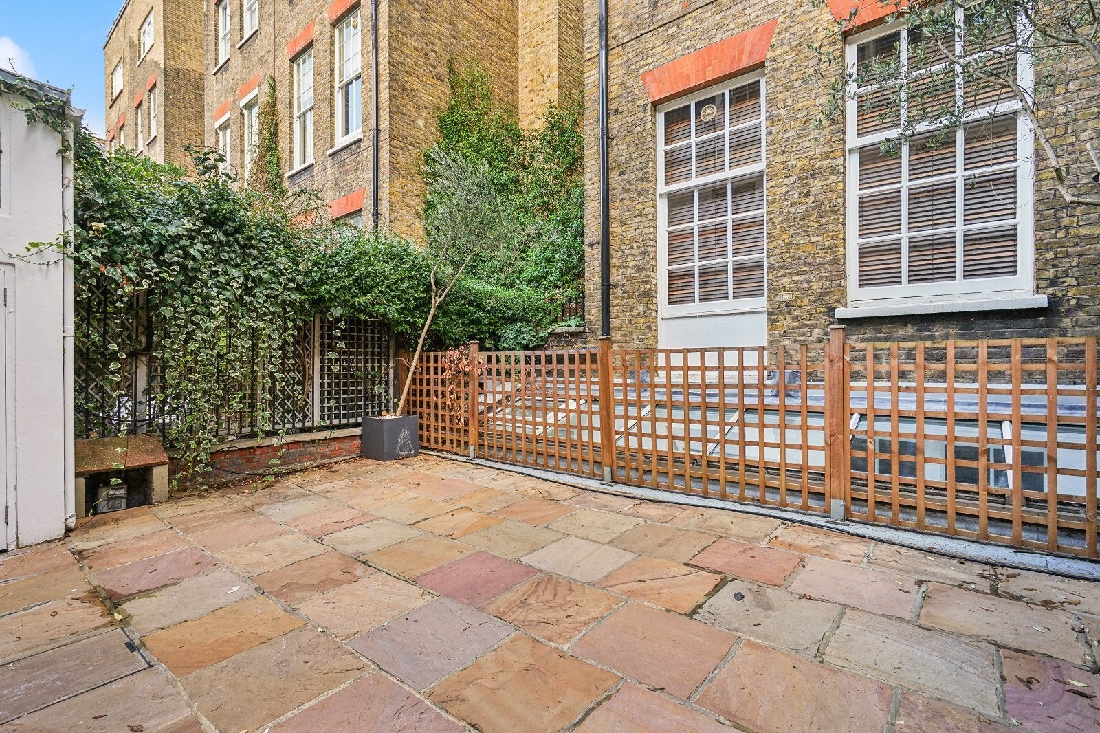 House Clabon Mews in Greater London
