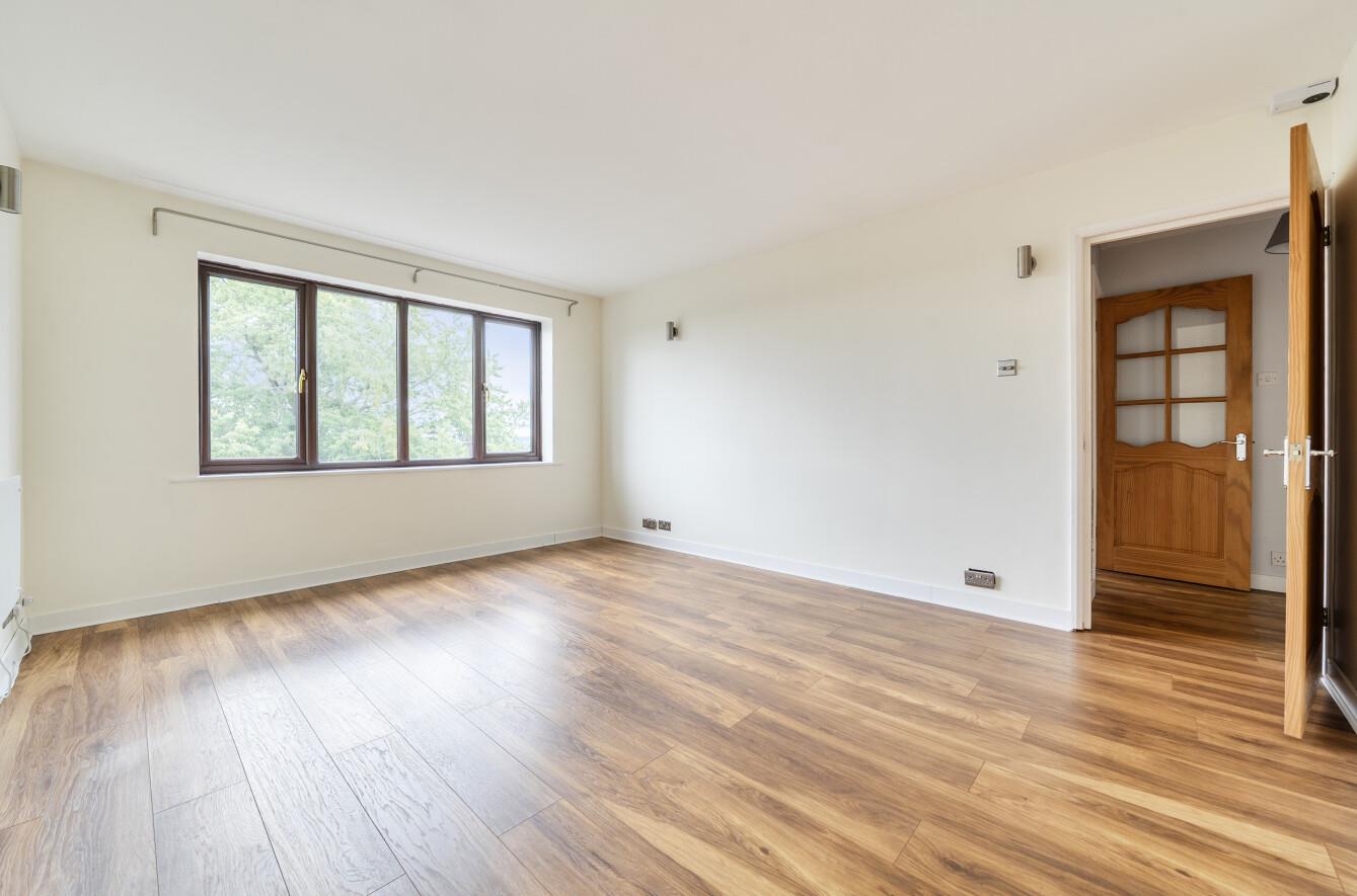 Flat Oakhill Close in Chandler's Ford