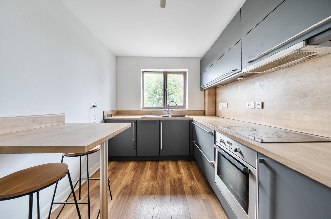 Flat Oakhill Close in Chandler's Ford