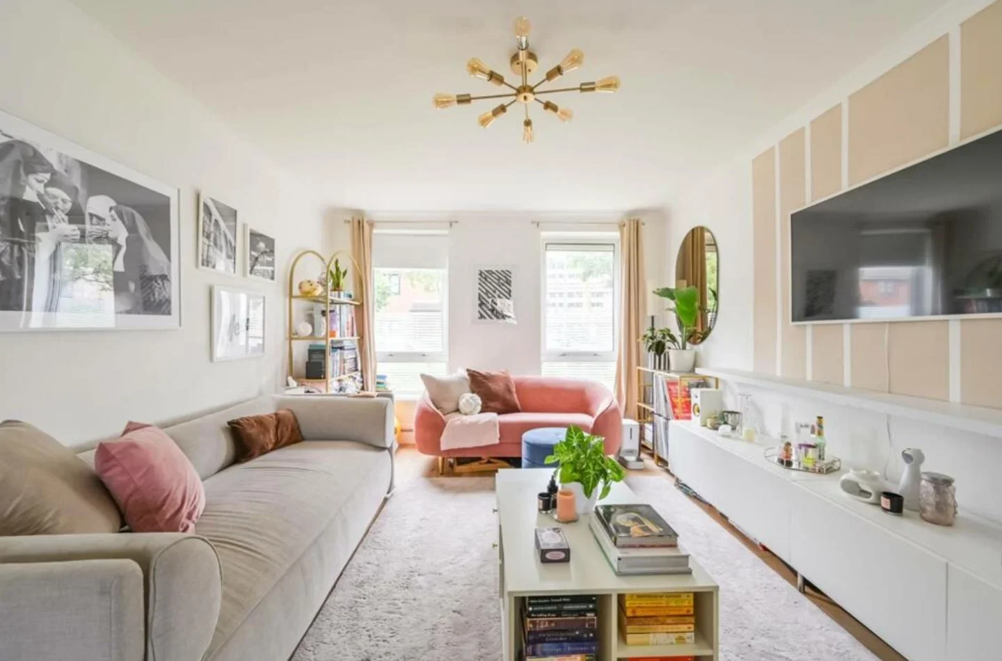 Flat Ming Street in Greater London