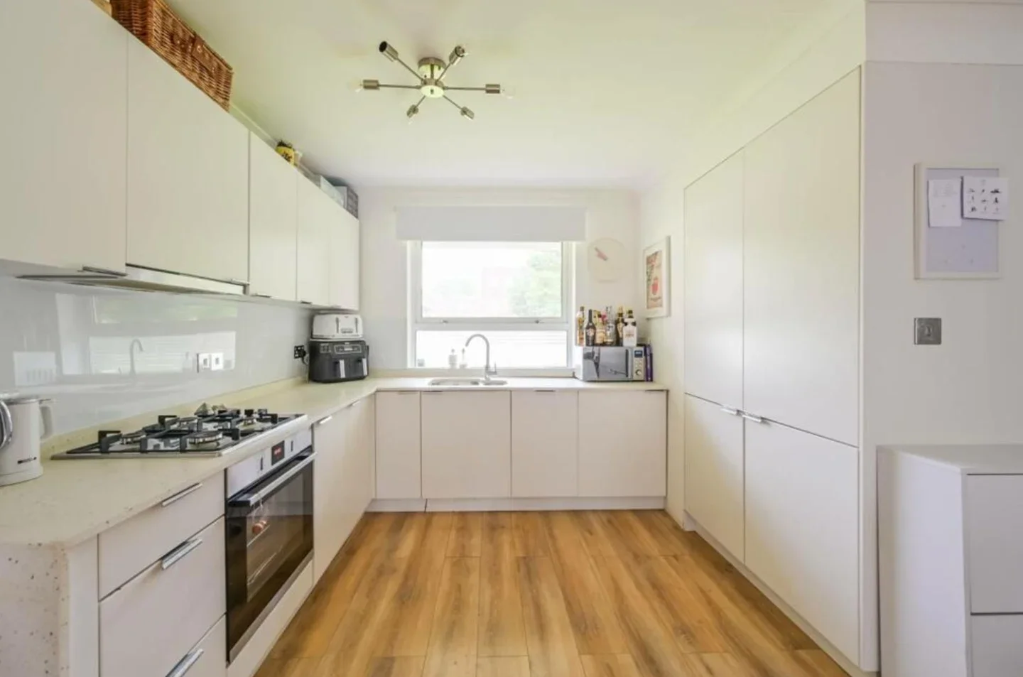 Flat Ming Street in Greater London