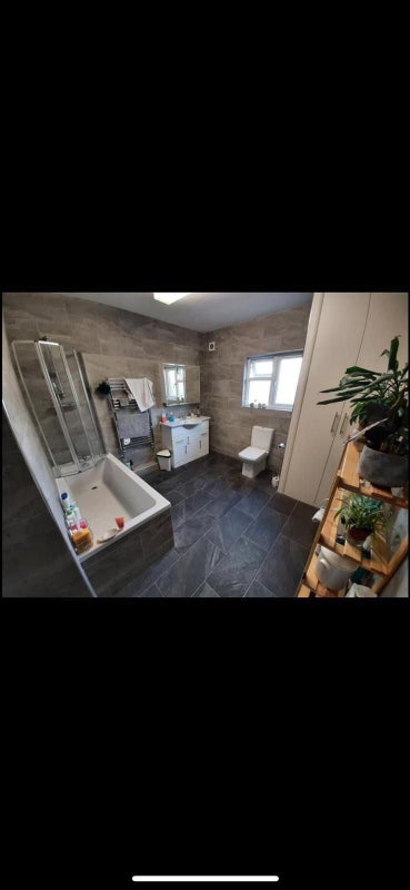 Room Lewisham Way in Greater London