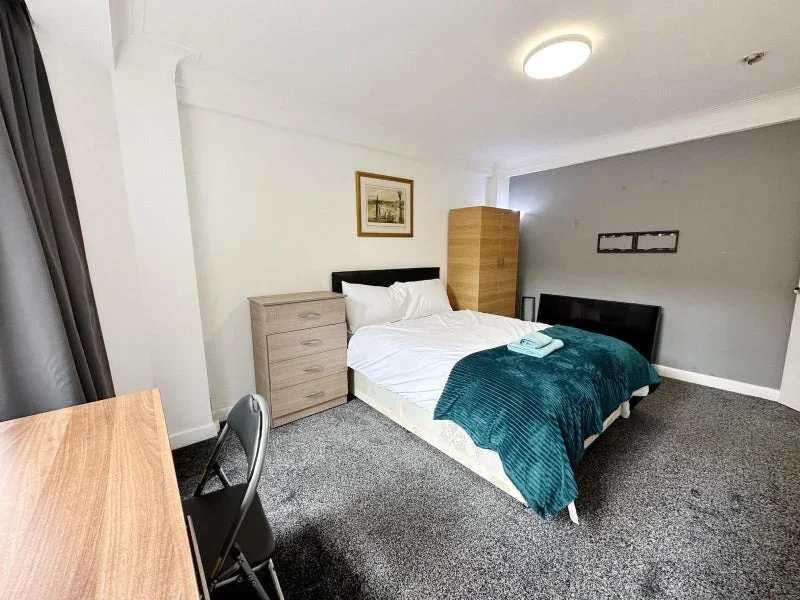 Room Park West Place in City of Westminster