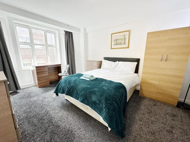 Room Park West Place in City of Westminster