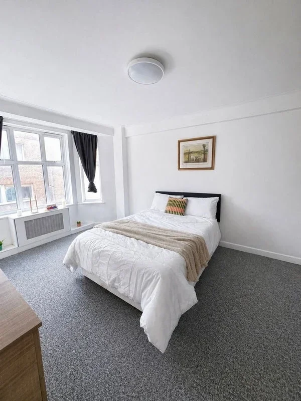 Room Park West Place in City of Westminster