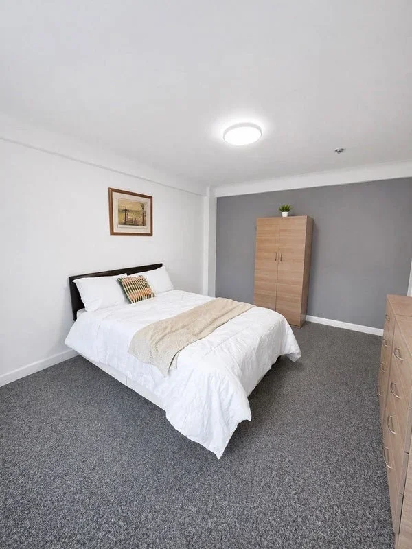Room Park West Place in City of Westminster